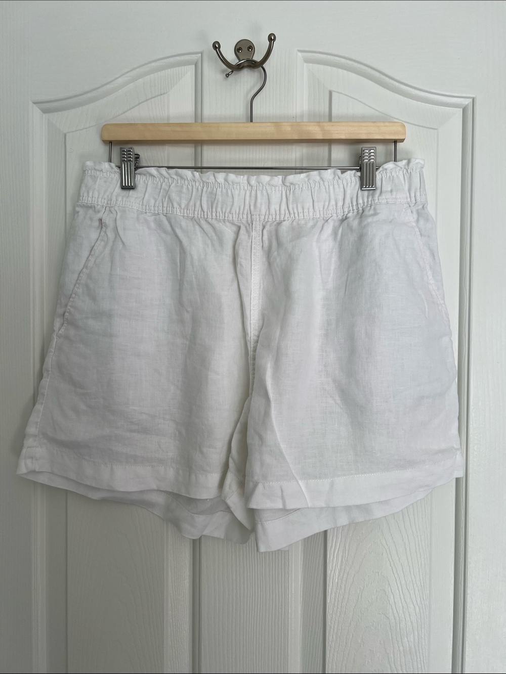 H&M White Linen-Blend Elastic Waist Athletic Shorts - Picture 1 of 3